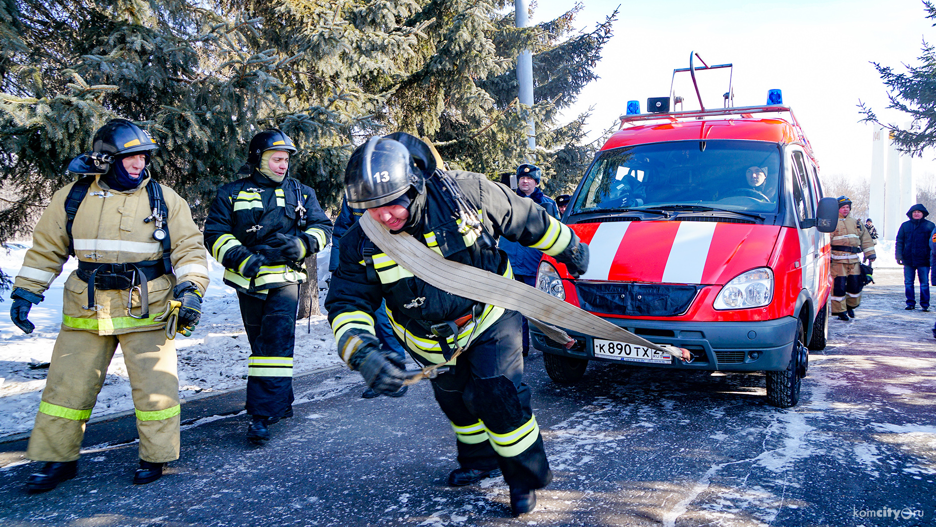 Пожарно-силовой экстрим — Видео от Komcity.ru