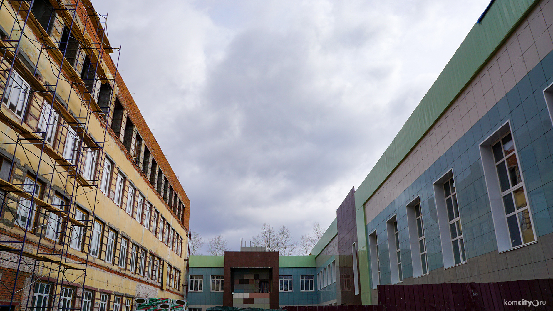 Инженерную школу в Комсомольске-на-Амуре обещают сдать в срок, но начнутся ли в ней занятия — пока вопрос 