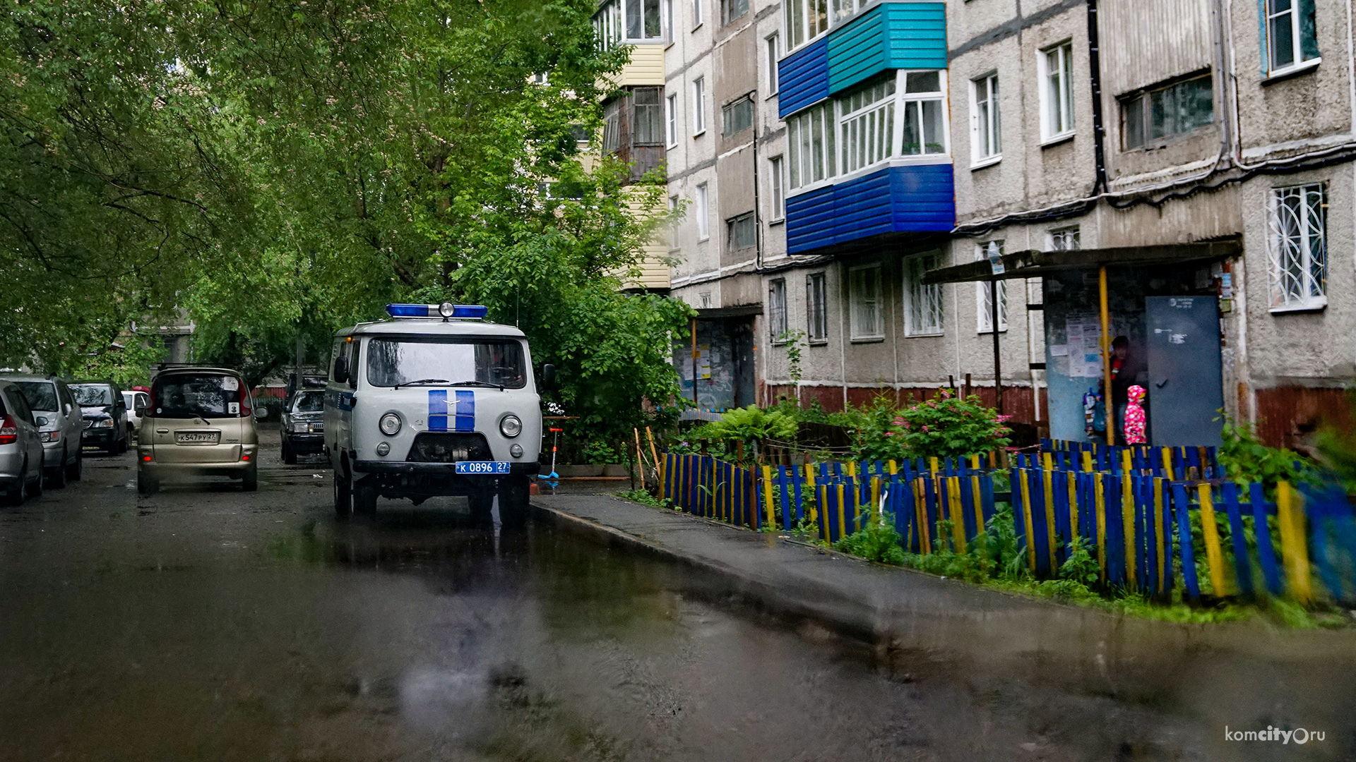 В Комсомольске-на-Амуре женщина разбилась, выпав с седьмого этажа