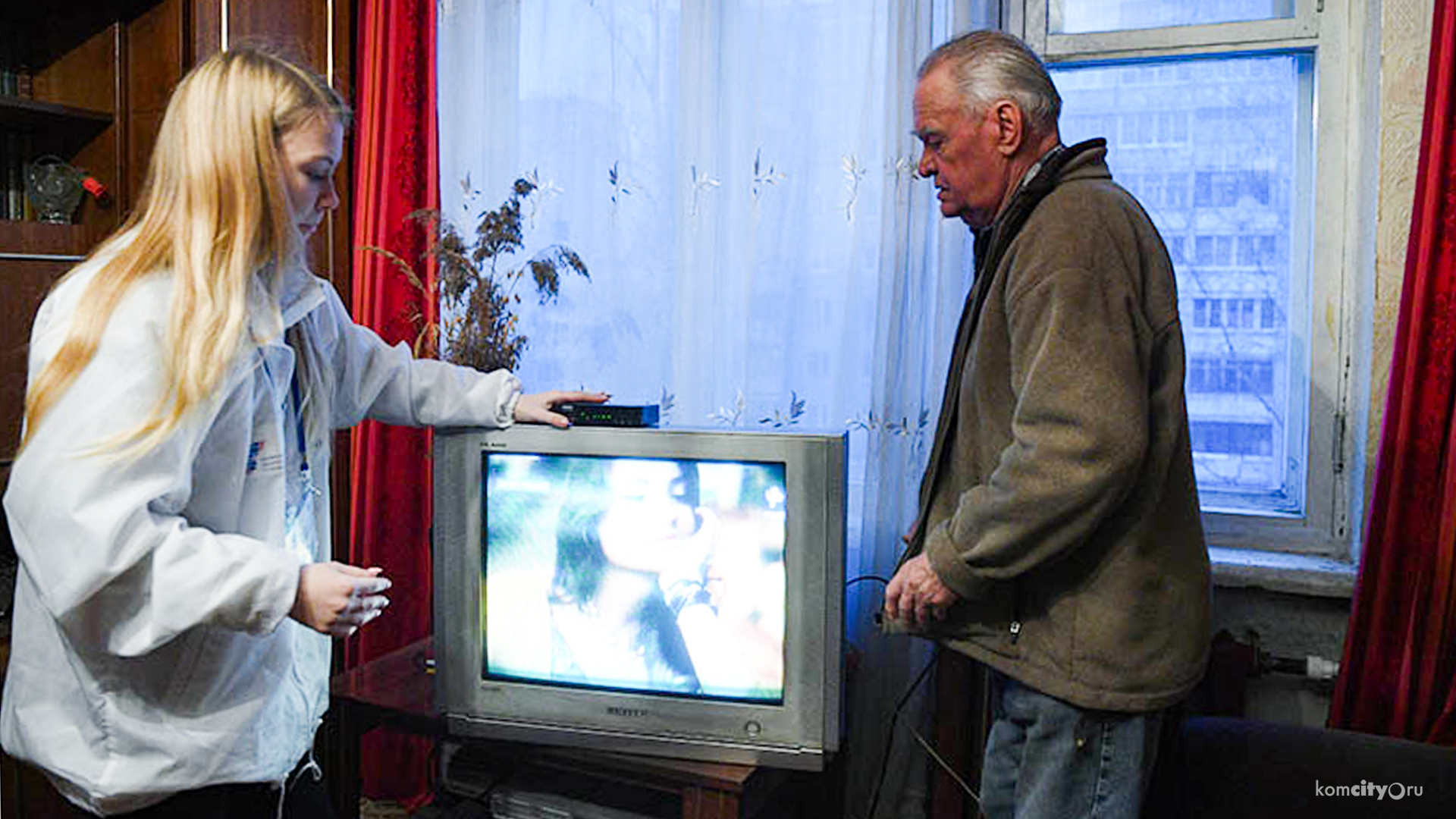 В Комсомольске-на-Амуре волонтёры подключили 500 пенсионеров к цифровому ТВ
