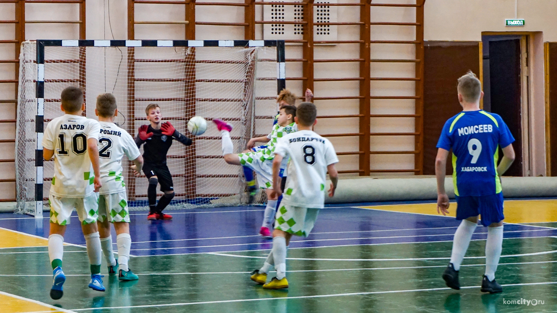 Хабаровчане стали победителями новогодних мини-футбольных соревнований в Комсомольске-на-Амуре