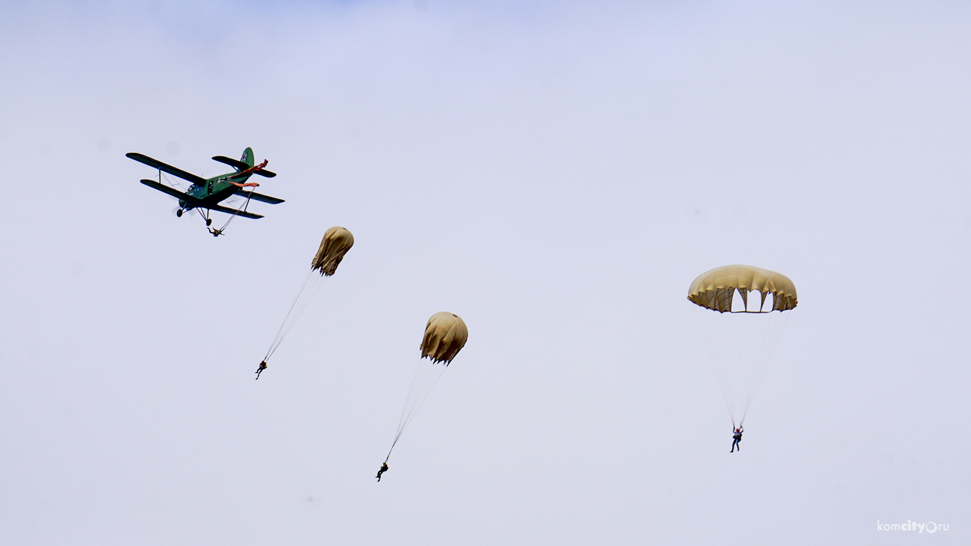 Благодаря гранту Росмолодёжи школьники Комсомольска-на-Амуре прыгнут с парашютом