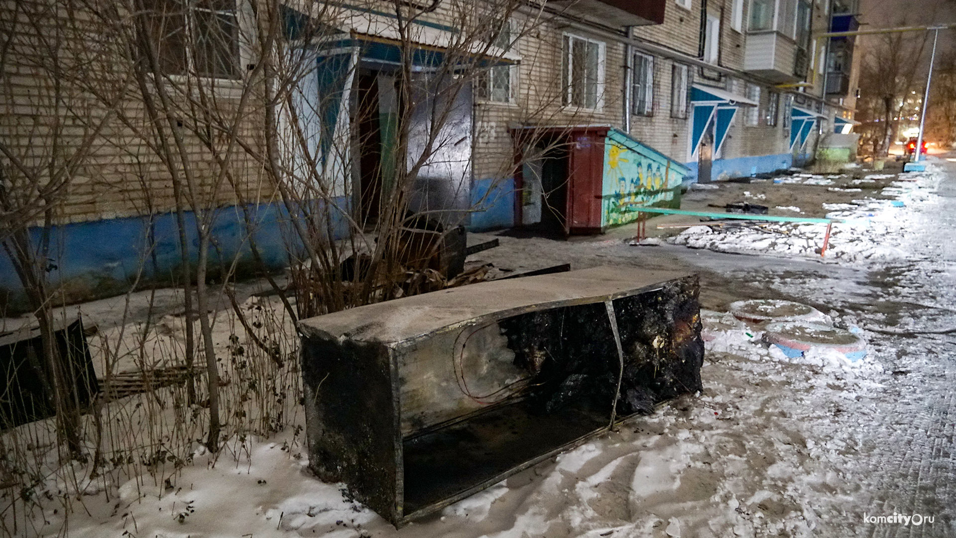 Причиной пожара, едва не унёсшего жизнь трёх человек в Комсомольске-на-Амуре, стал неисправный электроприбор