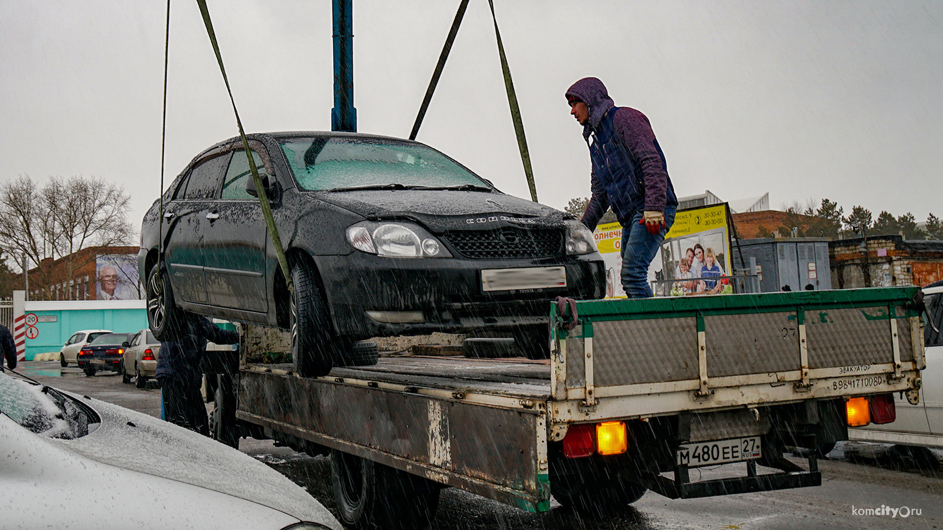 Несколько десятков машин эвакуировали за месяц в Комсомольске за стояку в неположенном месте