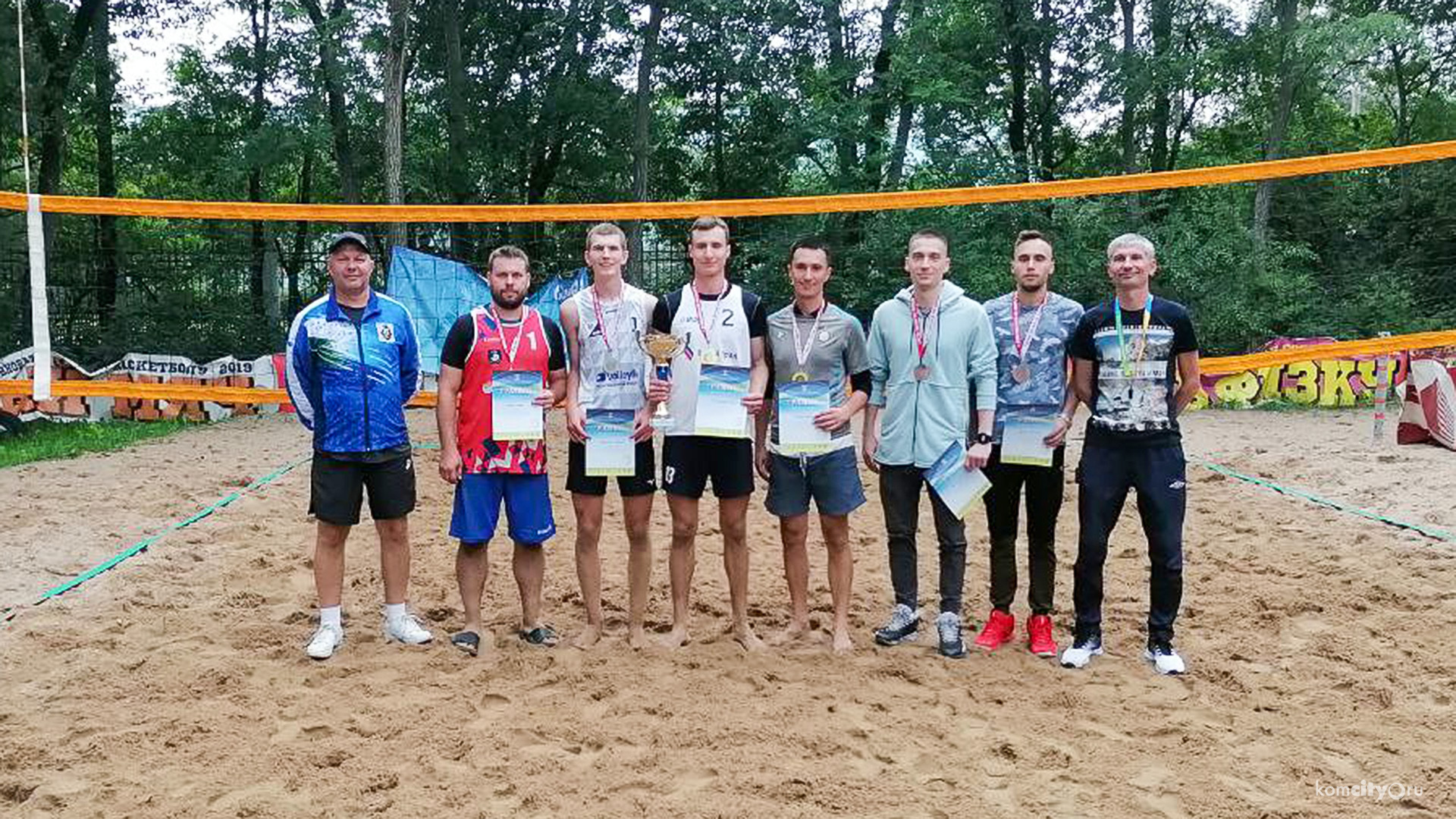 12 команд приняли участие в волейбольном турнире ко Дню физкультурника в Комсомольске-на-Амуре