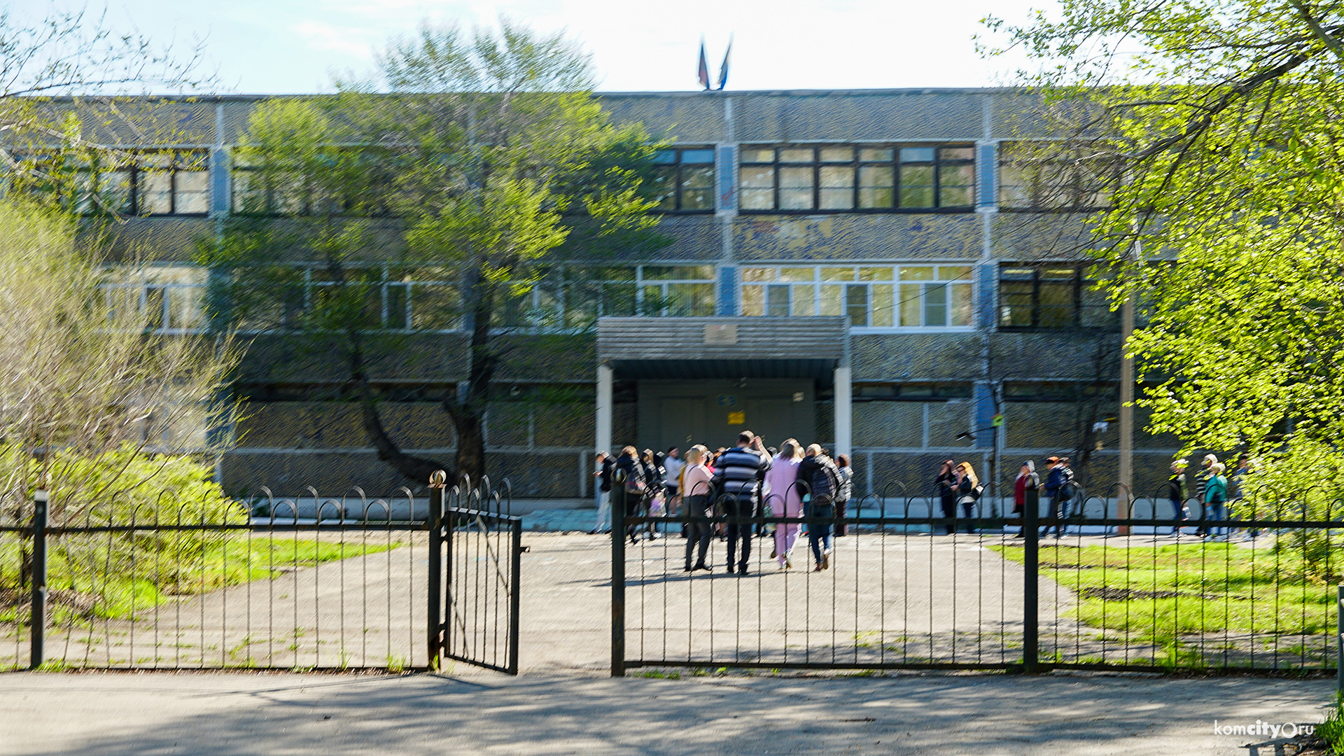 Школы Комсомольска-на-Амуре заминировали на ночь глядя