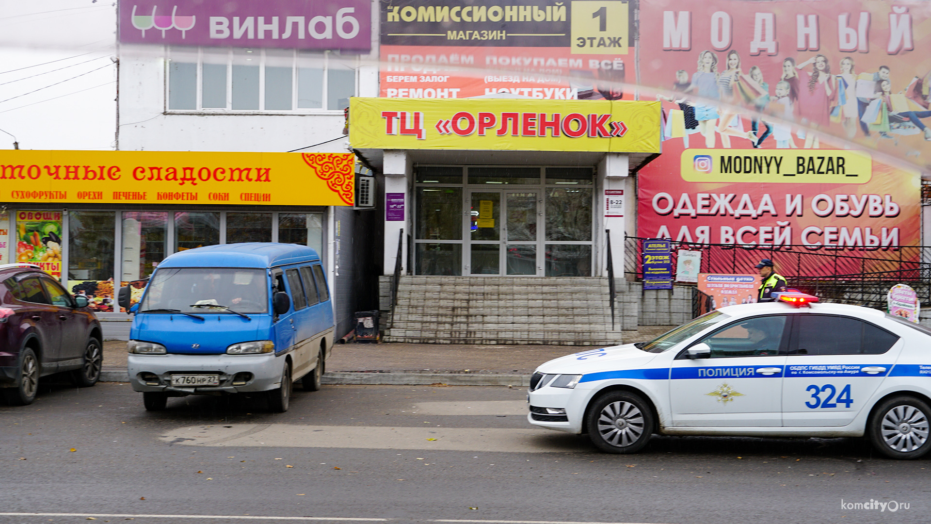 В Комсомольске-на-Амуре микроавтобус сбил девочку на остановке